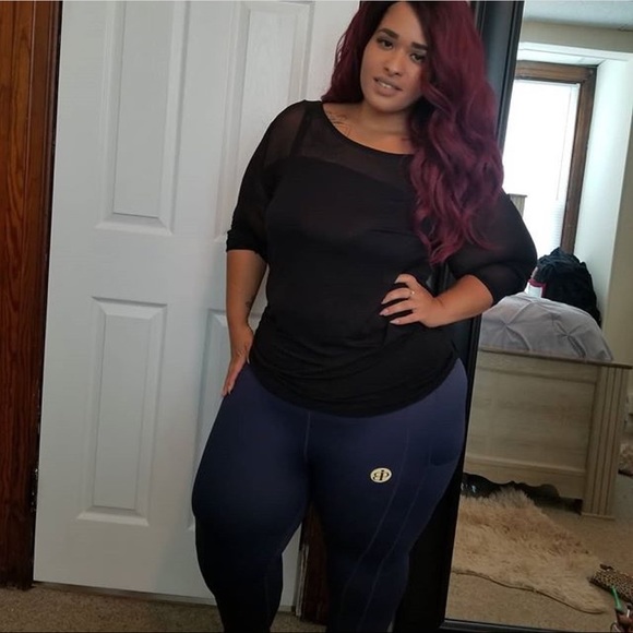 BLACK Brand New compression capri - Picture 8 of 8